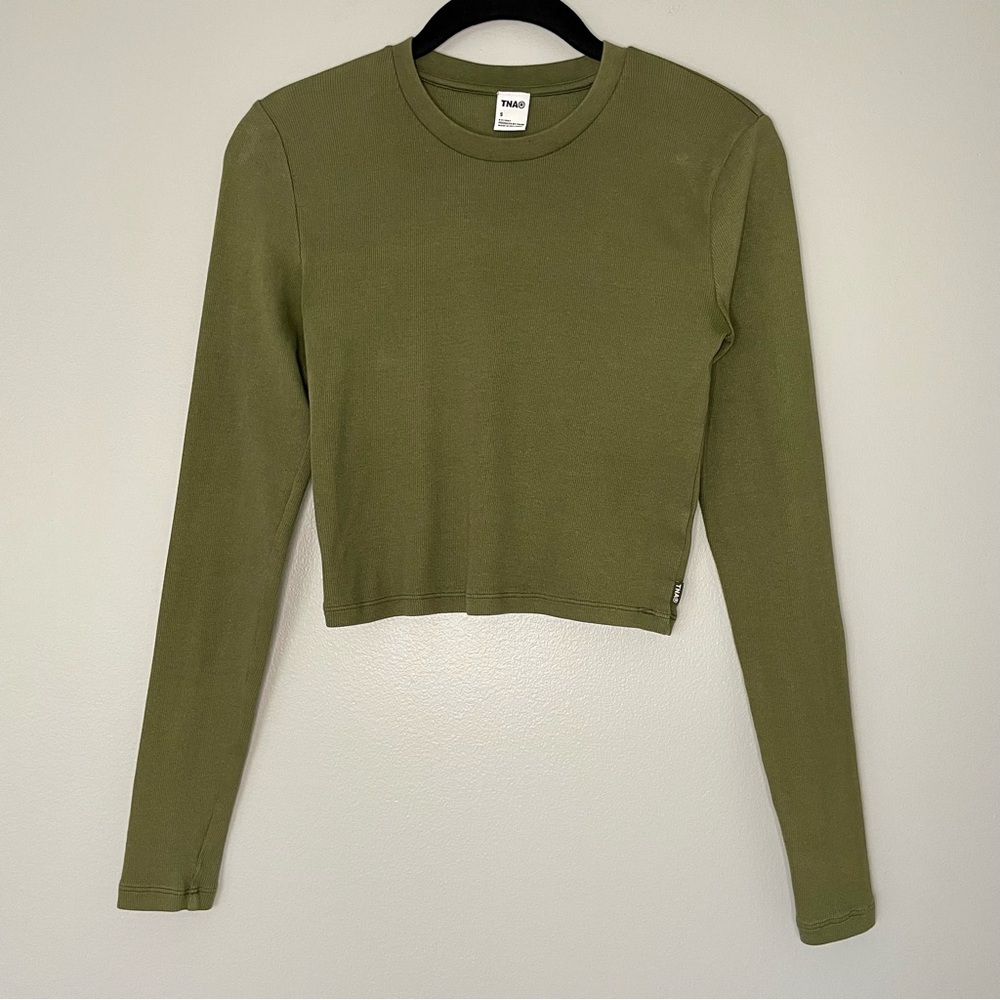 TNA Aritzia Green Long Sleeve Ribbed Crop Top